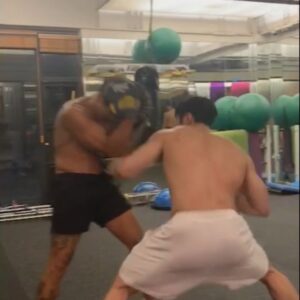 Kwon Tae-ho Instagram - 내몸이허락한 유일한 전설의 원펀치 쓰리강냉이 
조준과의 @physique_june 복싱트레이닝
역시 실전복싱 고수에게 한수배우고 스파링까지...
저승사자 살짝만나고왔습니다...... 운동겸 유산소겸 미트치고 스파링에응해준 내사랑 준이에게 고마움을전하며... 형안때리고 살려줘서 고맙다.. ㅋㅋㅋㅋㅋㅋㅋ
마지막에 치현이 @evan.seong_wbffpro 
깨알반전출연 사실 이거계획하고 
스파링 한겁니다.  복싱 자세 지적질 금지ㅋㅋㅋ
#boxing #miketyson #muhammadali #mayweather #manypacquiao #militaryart #kungfu #복싱  #fitnessmodel #mafia #streetfight #쿵푸 #주짓수 #spartanrace #physique #kicks #samurai #boxing #kungfu #ufc #umf #ultimatebeastmaster  #ninja #samurai #action #actor #marshall #kick #stunt #brucelee #actionmovie  #tattoo #hollywood