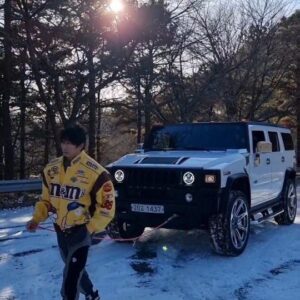 Kwon Tae-ho Instagram - 범고래랑 산책