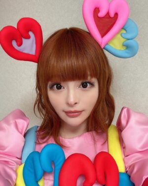 Kyary Pamyu Pamyu Instagram - えいごであそぼのお衣装がリニューアルしたよ🧚🏻‍♀️観てね