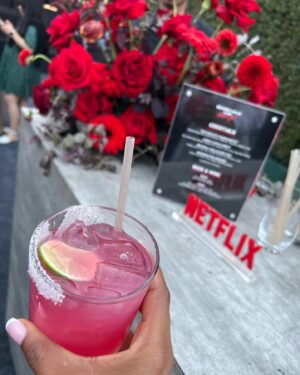 Kyla Pratt Instagram - Make sure you watch Beverly Hills Cop : Axel F on @netflix !!! 

I had the pleasure of working with a legend at a very young age. His kindness and professionalism laid the blueprint for what i have aspired to be in this industry. Whatever he is apart of, i will support.

#Legend
#EddieMurphy
#Netflix