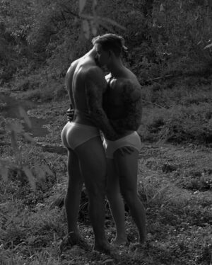 Kyle Krieger Instagram - summer lovin 

@spaceymasey_ 📷 @grantlegan @wearcreo