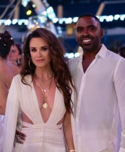 Actress Kyle Richards HD Instagram Photos and Wallpapers October 2023