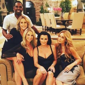 Kyle Richards Instagram - Tonight’s RHOBH is very important to me. It’s a celebration of life that honors my best friend Lorene Shea who we lost to suicide. Thank you to @namicommunicate for helping me navigate through this. If you  or someone you know is struggling you’re not alone 
For immediate 24/7 crisis support call or text 988