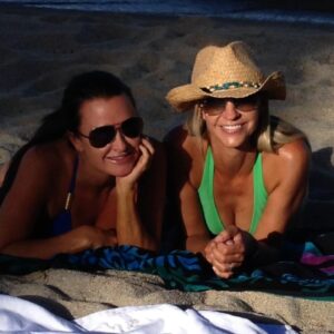 Kyle Richards Instagram - Tonight’s RHOBH is very important to me. It’s a celebration of life that honors my best friend Lorene Shea who we lost to suicide. Thank you to @namicommunicate for helping me navigate through this. If you  or someone you know is struggling you’re not alone 
For immediate 24/7 crisis support call or text 988