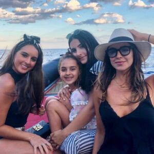 Kyle Richards Instagram - Still in awe & so grateful that these beautiful girls / women are all mine 🙏🩷 My 4 best friends who inspire me every day. The best gift you all give me is your love & support for each other. I am in total amazement of each of you every day. Thank you  for making me a Mommy 🩷🙏