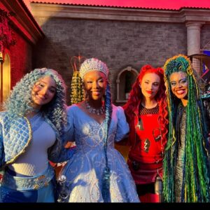 Kylie Cantrall Instagram - happy one month @disneydescendants ✩₊˚.⋆☾⋆⁺₊✧