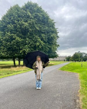 Kylie Minogue Instagram - A happy Saturday in Ireland 🇮🇪 See you tomorrow @epfestival !!! 💚✨