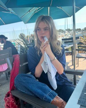 Kylie Rogers Instagram - I like turtles