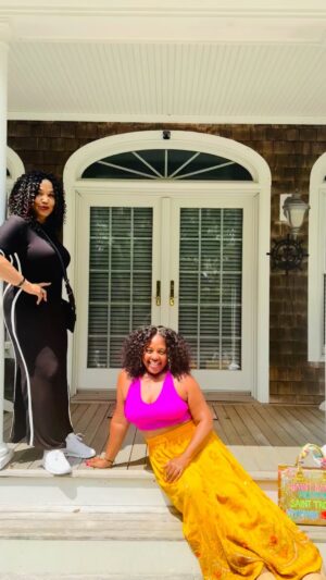 Kym Whitley Instagram - You want to laugh?  If you're in #MarthasVineyard this weekend check out @twofunnymamas @kymwhitley & me at @strandtheatremv ... click link in my bio for tix! #sherrishepherd #kymwhitley #twofunnymamas #laughter #comedy