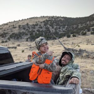 Kyson Facer Instagram - Swipe to see the prize 🦌