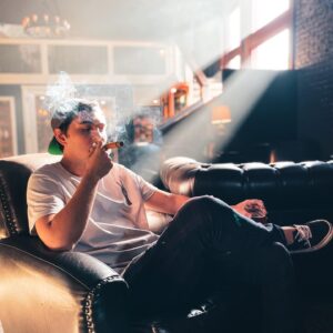 Kyson Facer Instagram - Blowin smoke, goin broke ✌🏼