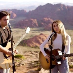 Kyson Facer Instagram - Definitely my favorite video we’ve ever done! #LandSlide by #FleetwoodMac 🏜 go check it out cause i know you’re not doing anything. Link in Bio!