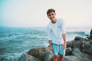Kyson Facer Instagram - Here's an awkward pic of me smiling for once