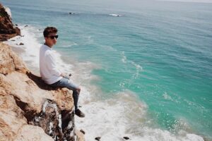 Kyson Facer Instagram - Cliffside 🌊