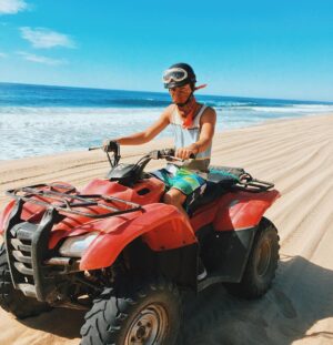 Kyson Facer Instagram - Cruisin down the beach in my 64