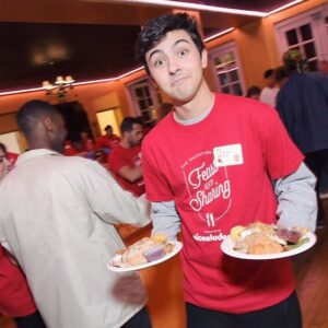 Kyson Facer Instagram - HAPPY THANKSGIVING!!! Super thankful I was given the opportunity to serve this year with some amazing people! Special thanks to Nickelodeon and Salvation Army for making it possible 🧡