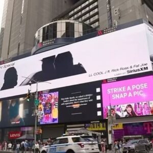 LL Cool J Instagram - You know what it is! @LLCOOLJ - #SaturdayNightSpecial featuring @fatjoe and @richforever song and video out now on all DSPs. If you’re in New York don’t miss the billboard looming large over Times Square and of course tune in to Rock The Bells Radio @siriusxm Channel 43 🔊🔊🔊 where we’ll have it in rotation all weekend long.

Times Square Billboard Art: @jenn_amaris @jaydin_lopez