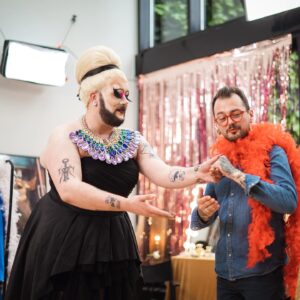La Big Bertha Instagram - Juste parce qu'on ne se lasse pas du look de notre @labigbertha.paris, même derrière les fourneaux 🤩 
 
💻📱 Retrouvez le 1er épisode de #MiniCooking sur 6play.fr et l’App 6play 
📺 L’intégralité du programme est disponible en exclusivité chez les distributeurs Canal , Orange, SFR, Bouygues et Free