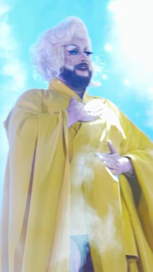 La Big Bertha Instagram - DRAGSUPERSTAR - Montreal 2022

Merci @ritabagaz de m’avoir invité. Ce fut un des moments les plus forts de ma carriere : stade olympique de Montreal … 30 000 personnes … rencontrer des soeurs comme @gisele_lullaby et je me rappelerai toujours du soutien, des bras et du sourire de @thenickydoll merci ! 

Merci @popmodels de m’avoir accompagné dans cette aventure ! 

Et merci …. Le Quebec 🫶🏻 quelle aventure : j’en veux plein d’autres ! 

Video by @popmodelsagency / @kandorians 

#dragqueen #canada #show