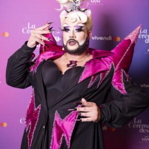 La Big Bertha Instagram - 🏆 La cérémonie des têtu @tetumag with our favorite  host @labigbertha.paris ❤️wearing full custom look @romaintheveninparis ❤️⚡️
Can’t wait for show you more of our collaboration !!
.
Wig by @missmanlyb 💕
.
#labigbertha #cetemoniedestetu #romainthevenin #tetu #award #paloma #labigbertha #nickydoll #gay #queer #dragrace #bowie