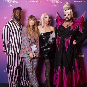 La Big Bertha Instagram - 🏆 La cérémonie des têtu @tetumag with our favorite  host @labigbertha.paris ❤️wearing full custom look @romaintheveninparis ❤️⚡️
Can’t wait for show you more of our collaboration !!
.
Wig by @missmanlyb 💕
.
#labigbertha #cetemoniedestetu #romainthevenin #tetu #award #paloma #labigbertha #nickydoll #gay #queer #dragrace #bowie