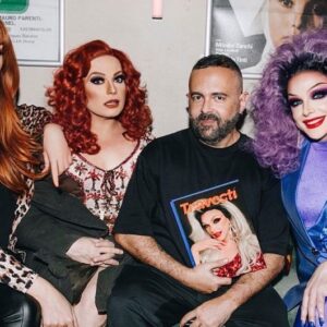 La Prohibida Instagram - En la presentación de “Travestí” de @mista.studio con @supremmedeluxe y @_valeriavegas_ 
¡Lujo de libro! ❤️
La edición es LIMITADA y podéis adquirirlo en @mista.studio
La presentación parecía un show de revista, gracias a la flamante presentadora del evento y autora de las entrevistas Valeria Vegas que estuvo súper graciosa como siempre ❤️ #travestíellibro