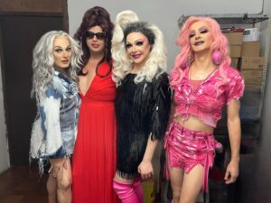 La Prohibida Instagram - Anoche en Cartagena fue GLORIOSO
Siempre con @laograquetodolologra y con las hijas de Cartago ❤️
Deseando volver a @elabanicodelaogra 🎵