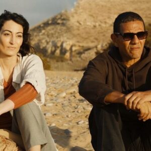 Laëtitia Eïdo Instagram - 💥 #ELYAS de F-E.Siri est depuis aujourd'hui sur vos écrans dans toute la France ! 💥 Voici quelques-uns de ses personnages... 🎉 avec ici #RoschdyZem, @jeannemichel.off, @sherwan_haji. Written by @nicolaquerriere, Filmed by @michelangelrodas, Produit par @matrubin @recifilms, distribué par @studiocanal.fr
• • •
#actress #cinema #movie #onset #frenchcinema #frenchactress #thriller #actionmovie #action