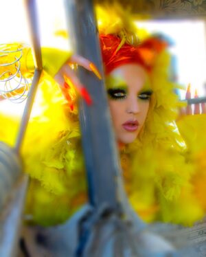 Laganja Estranja Instagram - “Creatures Of The West” Episode 4 from Season 3 of “Muse Me” OUT NOW (Link In Bio) 
Photography, makeup, & styling @roberthaymaniconography 
Wearing @armds_costume
