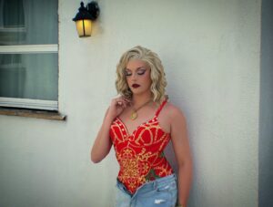 Laganja Estranja Instagram - Join me today at 4:20pm (EST) for behind the scenes of my latest music video “HAWT” in collaboration with @gogalamusic See you on my YT Channel soon 🔥💋 #bts #hawt #laganjaestranja #originalmusic (Link In Bio)