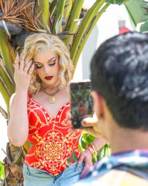 Laganja Estranja Instagram - Are you ready to get HAWT? 🔥🥵 My new single “HAWT” drops in one hour exclusively on @gogalamusic, and then at 2pm (PST) I’ll be on Instagram LIVE to answer any of your questions. I can’t wait to chat with you #BUDS 💚💨
MUA & Photography @_sammysingleton_ 
Hair @websterwigs 
Rhinestones @lilcrys01