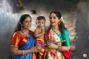 Lahari Arundhati Vishnuvazhala Instagram - 🥰😍🥳💐♥️💕💗🎊 కృష్ణాష్టమి శుభాకాంక్షలు 
@lishan.official 
@lakshmimani_r 
Mau: @vimalareddymakeovers
Photo:@lilliputs_photography 
Saree: @banaras_gallery_hyd
