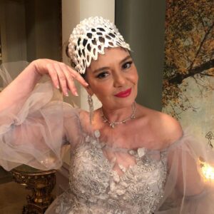Lale Başar Instagram - Sihirli Annem @beyzadoluca @1aslikmr @prfashionpr  hep birlikte güzelleştik