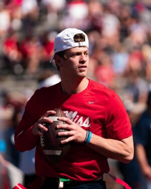 Lane Kiffin Instagram - We do spring different 😏

#ComeToTheSip