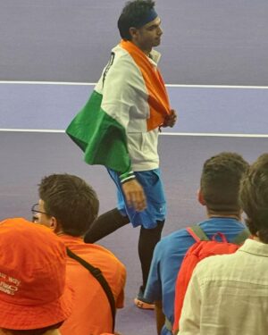 Lara Dutta Instagram - An incredible experience and an incredible night to cheer on our champ @neeraj____chopra !!! 🇮🇳 🥈 #olympics #2024 #proudindian
