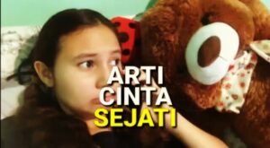 Larasati Nugroho Instagram - Comment genggggggg harus caption apa ini ?? Btw smoga terhibur dan ada faeeeedah dri vidio kocak2 an ini 👍ya....
Kalau kalian suka bilang yah jan diem diem bae😘
Otak dari vidio ini : @karow_parodi 👏

Yowes selamat hari Rabu gengs jan lupa makan malem ...... Jan baperrrr loh ✌☠💥