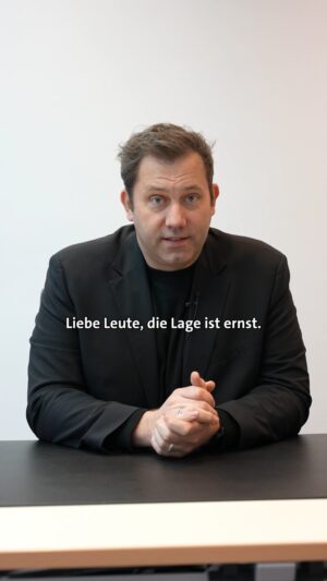Lars Klingbeil Instagram - Die Lage ist ernst – und nicht erst seit gestern, sondern zunehmend und schon lange. Nazis, Rechtsextreme und Faschisten sind eine reale Bedrohung für unser Land und du kannst etwas dagegen tun. Wir müssen jetzt alle gemeinsam laut werden und dagegenhalten. #gegenrechts #gegenhalten