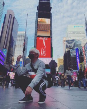 Lassy Marquez Instagram - Feeling Mowdel 😂 #nyc #2021 #picoftheday #instagood #instagram #instagay #pinoy 🇺🇸