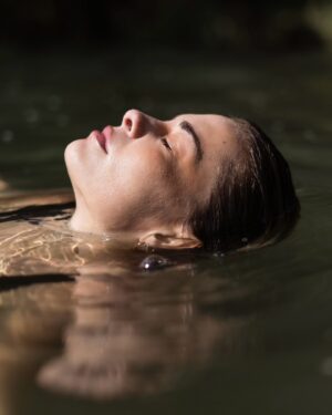 Laura Battistella Instagram - Spotted by @a.dhache in my new favourite bathing spot