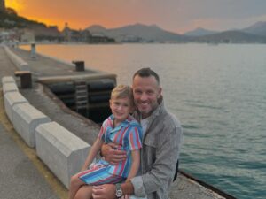 Laura Bell Bundy Instagram - Core memories. Huck’s first trip to #italy

 #gaeta #hucklife #familytime