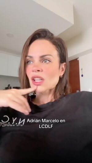 Laura Carmine Instagram - ¿Que le pasa a Adrián Marcelo? La depresión es una enfermedad, el bullying y la xenofobia es maltrato.  Con @galamontes y su depresión no se juega