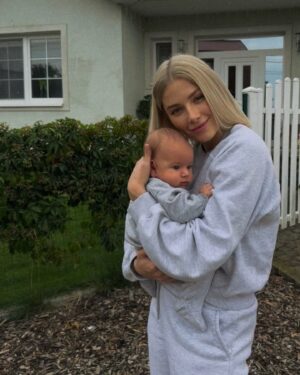 Laura Chrebetová Instagram - Dnes sme sa zladili 🤍 

#mamasboy