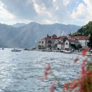 Laura Hamilton Instagram - Perast, Montenegro is quite possibly one of the most beautiful places to visit.  There are too many beautiful photos opportunities… 📸➡️➡️➡️
.
.
.
#montenegro #perast #beautiful #travel #location #destination #grateful #gratitude