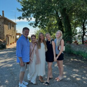 Laura Leighton Instagram - The Fam in Italy! ❤️🇮🇹