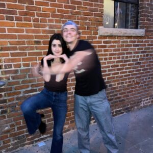 Laura Marano Instagram - “Wait…you’re on tour, too?”

I love this guy so much 😫 he and @thedriverera are on tour right now, and as someone who has seen so many shows and always has the best flipping time, I’m telling you, GO SEE THEM!!!!