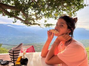 Laura Osma Instagram - “The sole gift I can bestow is my freedom” 🧡
.
Mi casita perdida en la Montaña 🏔️