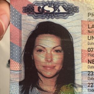 Laura Prepon Instagram - Welp, went to book some international travel and saw that my passport was expired… 😳 Time for a new passport photo! Orange really IS the new Black… #OITNB