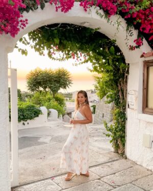 Laura Vitale Instagram - 🌸🌺🌸🌺🌸🌸

Linking dress in stories!