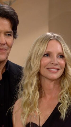 Lauralee Bell Instagram - Look who is stopping by next week 😉🥰💙 #BoldandBeautiful #YR #DaytimeTV