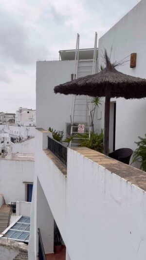 Laurel Holloman Instagram - Working from Spain today on the next exhibition.  Nice Balcony from Vejer De La Frontera.
